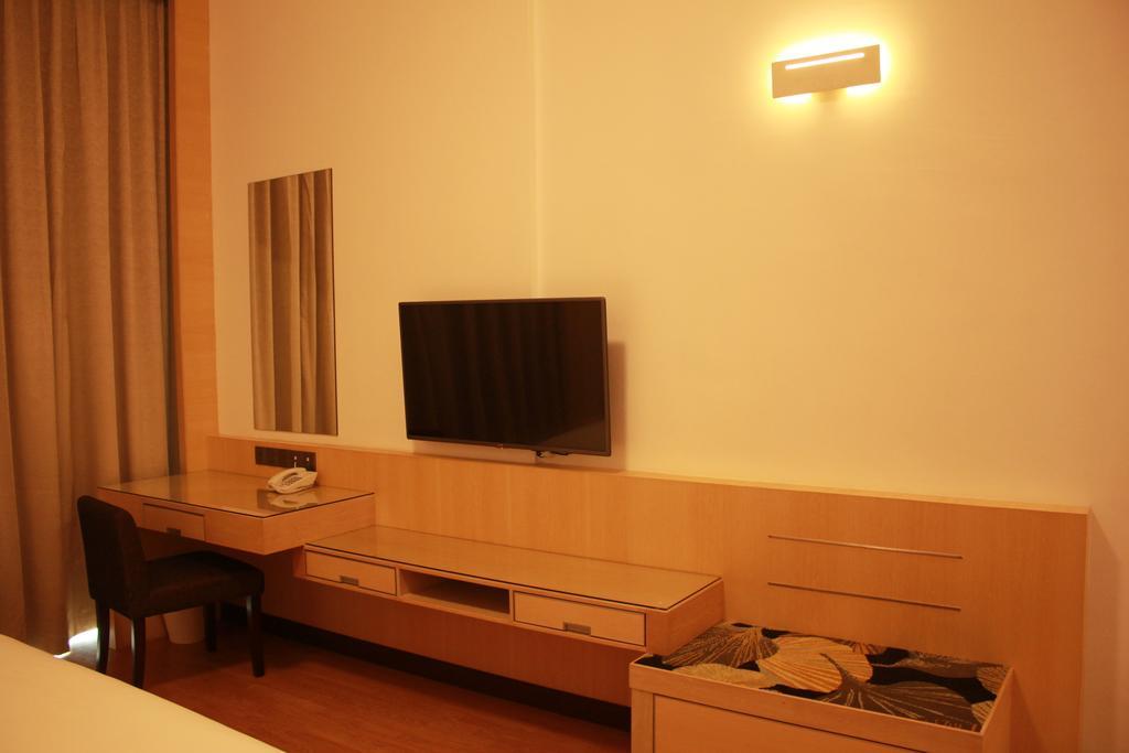 Imperial Suites Serviced Apartment Maong Bazaar Екстериор снимка