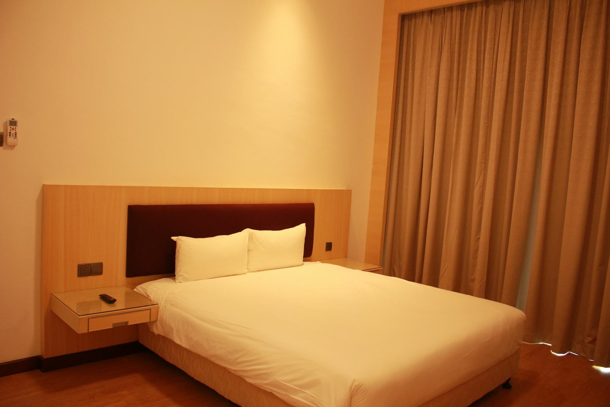 Imperial Suites Serviced Apartment Maong Bazaar Екстериор снимка
